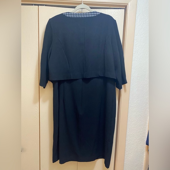 Danny and Nicole black dress with matching jacket.  Houndstooth accents.  16W - Picture 2 of 6